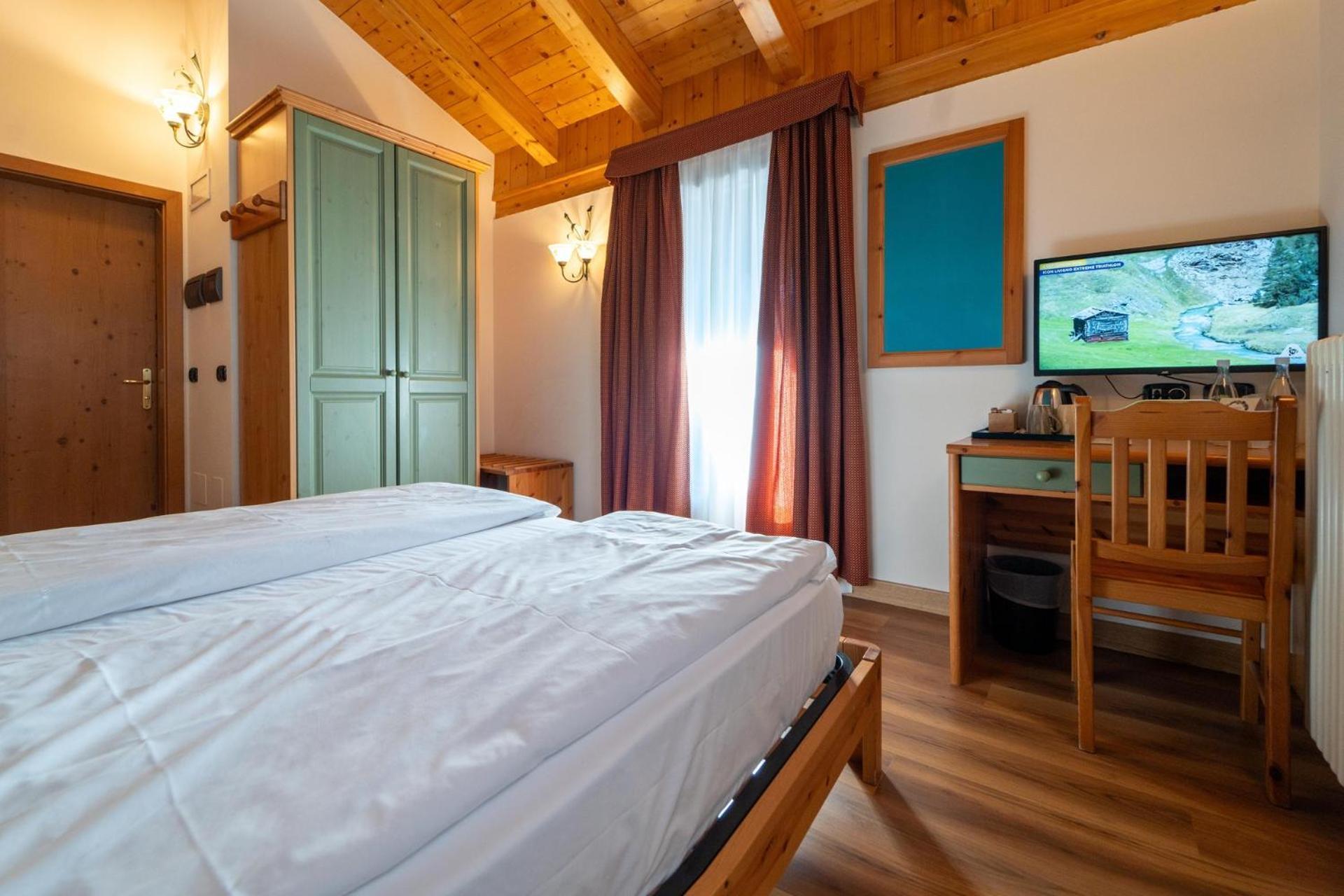 Hotel Primula ลีวินโญ ภายนอก รูปภาพ